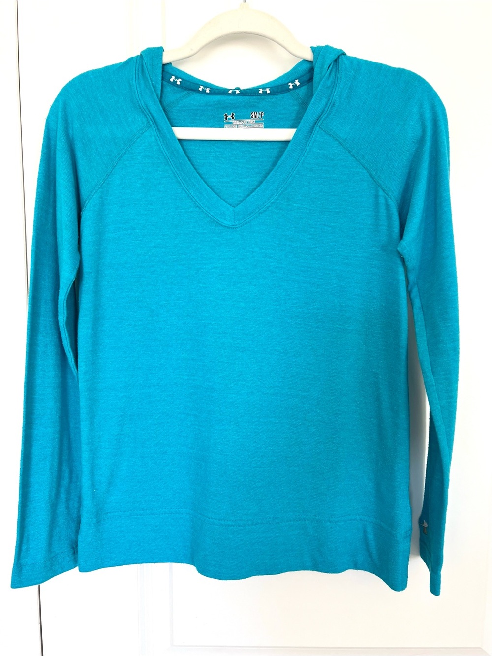 Under Armour HeatGear Hooded Long Sleeve Performance Top Small